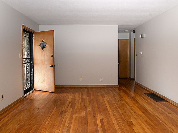 living room right to left