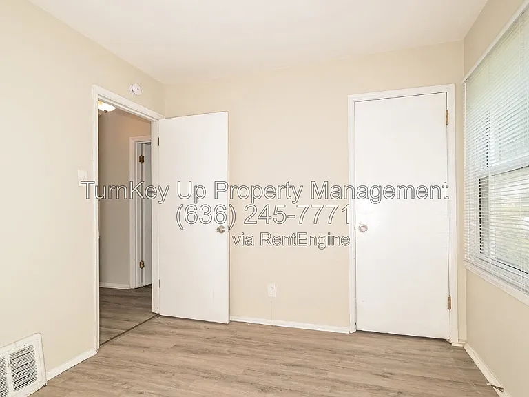 10300 Ross Cir — Photo 13