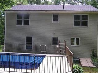 203 Gardner Rd, Hubbardston, MA 01452