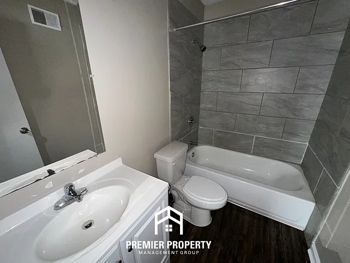 4389 Vancouver Cv — Photo 15