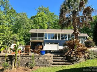 2142 Manawa Ln, Tega Cay, SC 29708