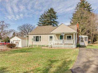 1345 Culbertson Dr, Barberton, OH 44203