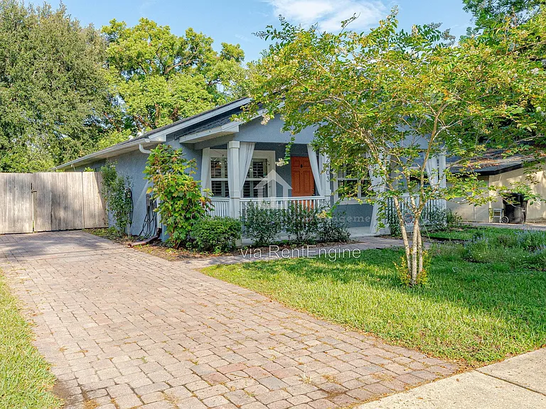 2403 Mayer St — Photo 3