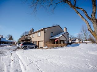 4559 Saint James Cir NW, Canton, OH