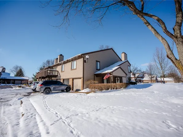 4559 Saint James Cir NW, Canton, OH 44708