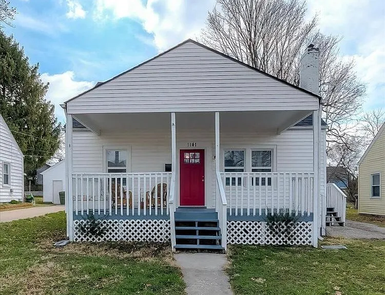 1141 Sparks Rd — Photo 1