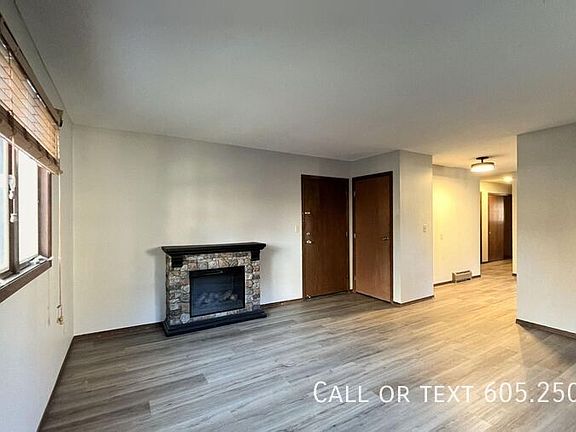 2nd image of 1011 S 2nd Ave #2
