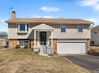 24 W Altgeld Ave, Glendale Heights, IL 60139