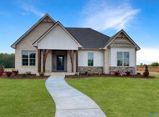 17213 Blue Briar Cir, Athens, AL 35611