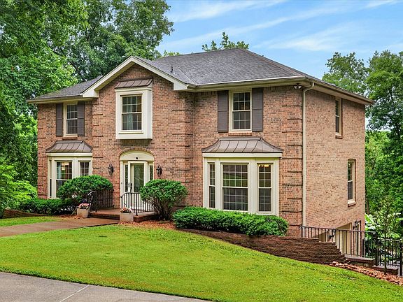 4th image of 1610 Deerfield Dr