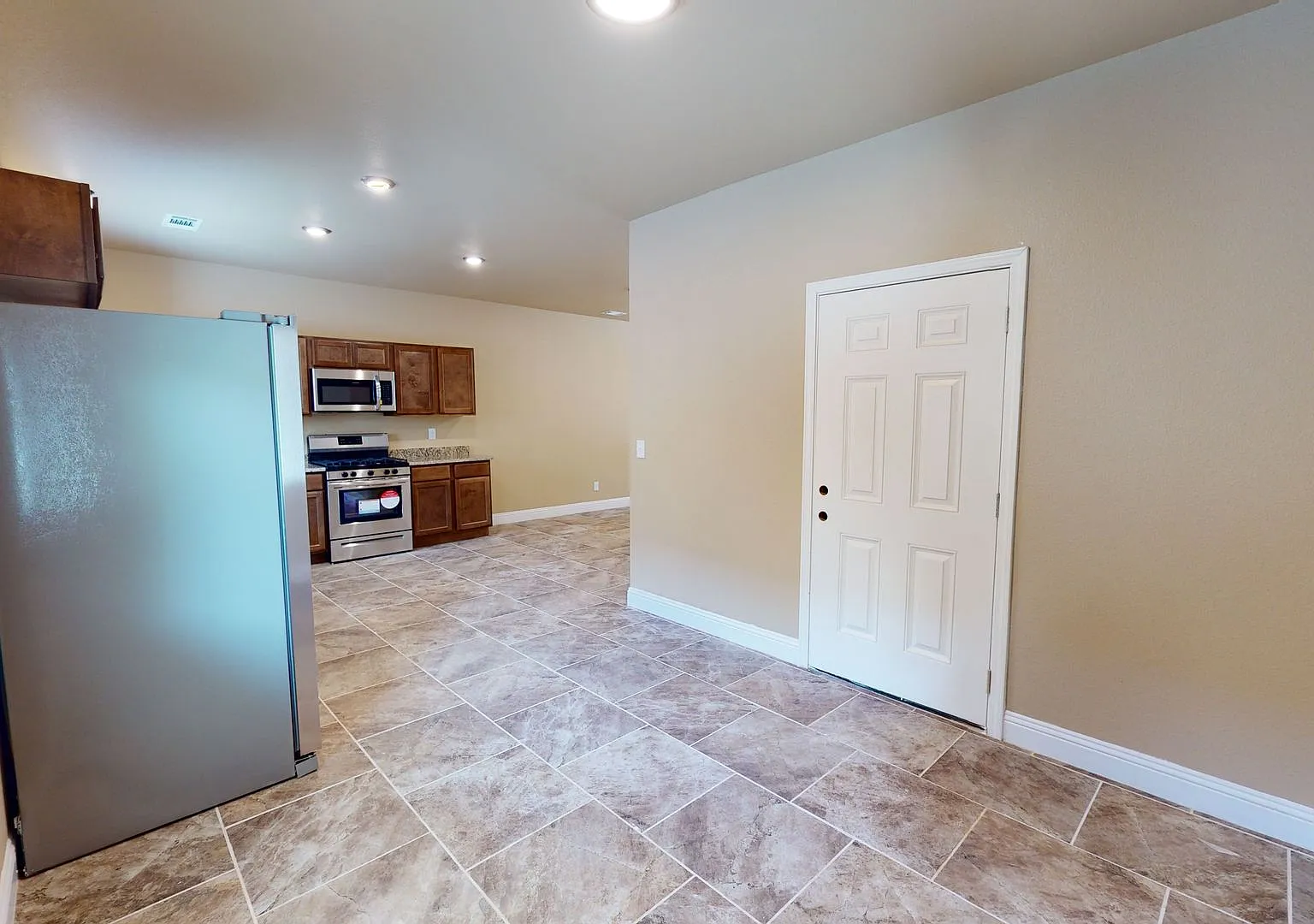 250 Ecology Drive — Photo 4