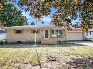 2256 Lynn Dr, Saint Joseph, MI 49085
