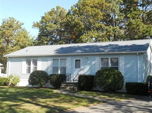 1st image of 10 Sarah Ln