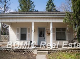 206 Prospect St, Vassar, MI 48768