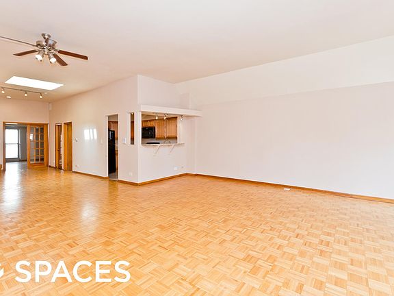 5th image of 1006 N Clark St #4NSRE