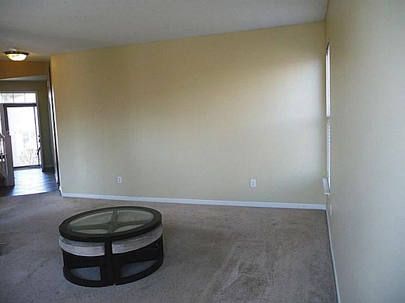 5th image of 8699 N Emerald Blvd