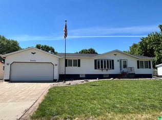 606 Poplar St, Salix, IA 51052