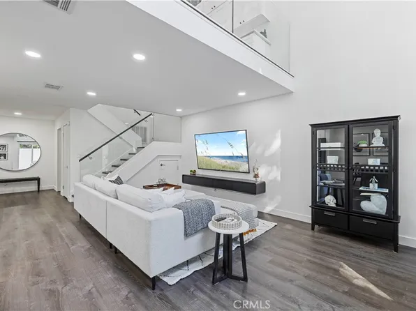 10061 Melinda Way Unit 2, Northridge, CA 91325