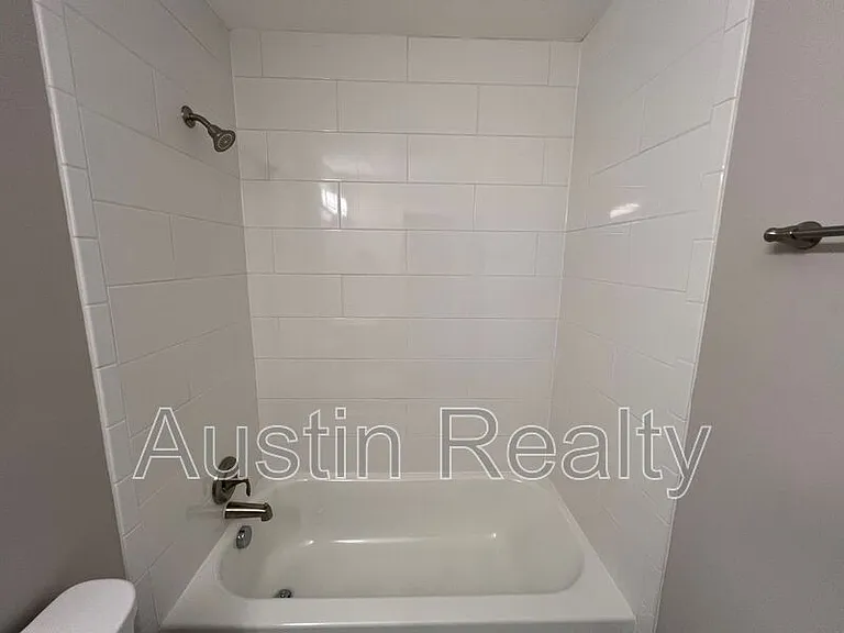 437 S Clay Ave #7 — Photo 5