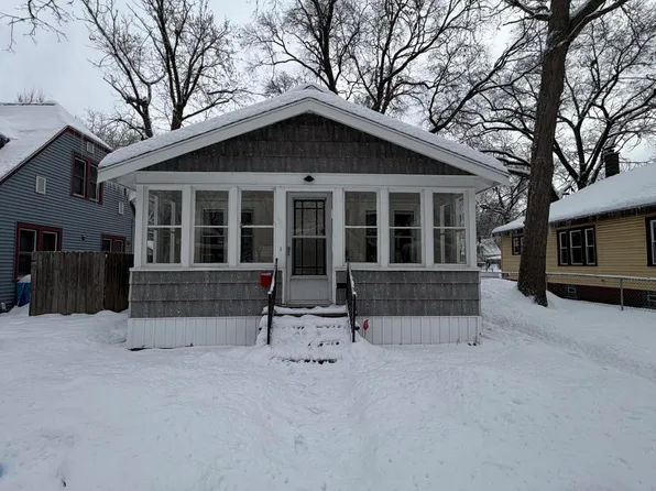 1636 Wood St, Muskegon, MI 49442