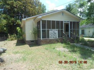 111 Grantham St, Red Springs, NC 28377