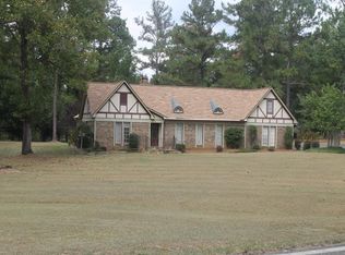 232 Briarwood Cir, Americus, GA 31709