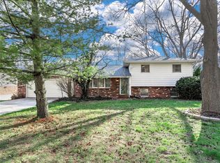 37 Hickory Hill Ln, Glen Carbon, IL