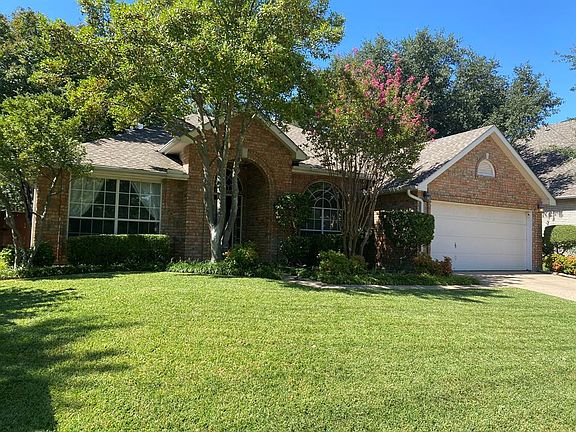 2nd image of 5521 Vicksburg Pl