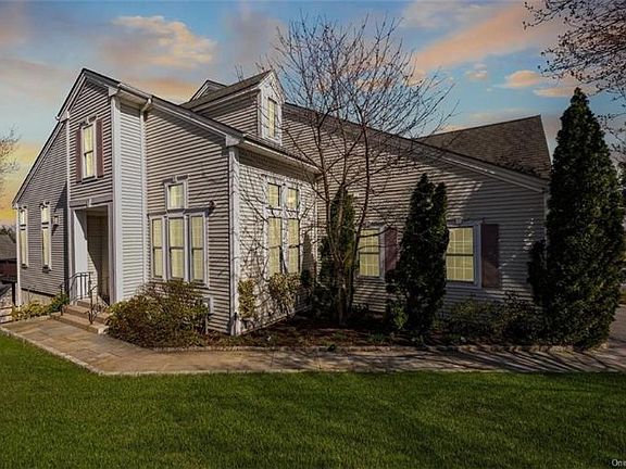 3rd image of 59 High Point Cir