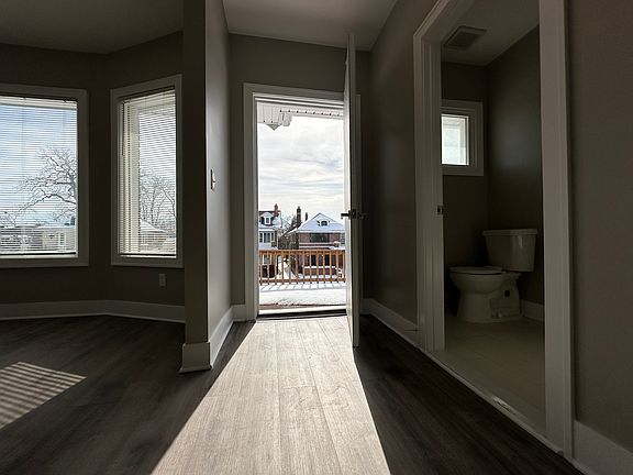 4th image of 1992 Virginia Park St #2