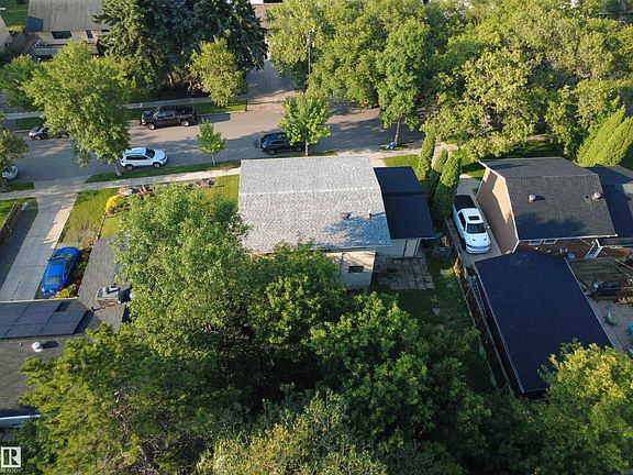 3rd image of 14 Gillian Cres