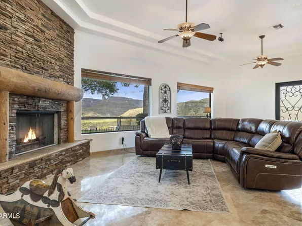 20815 E SQUAW VALLEY Road, Black Canyon City, AZ 85324