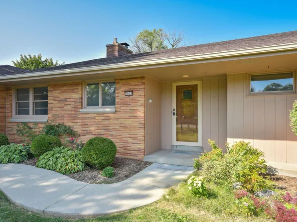 7829 North Santa Monica BOULEVARD, Fox Point, WI 53217