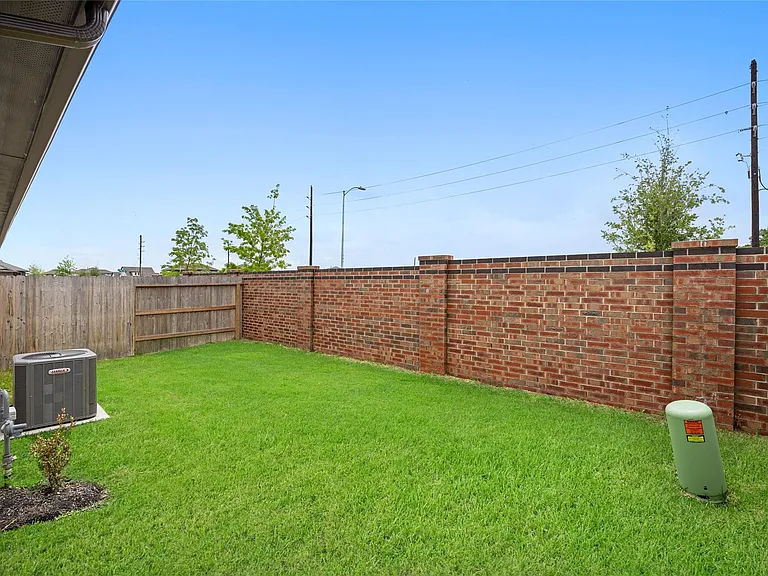 2710 Bronze Vista Dr — Photo 26