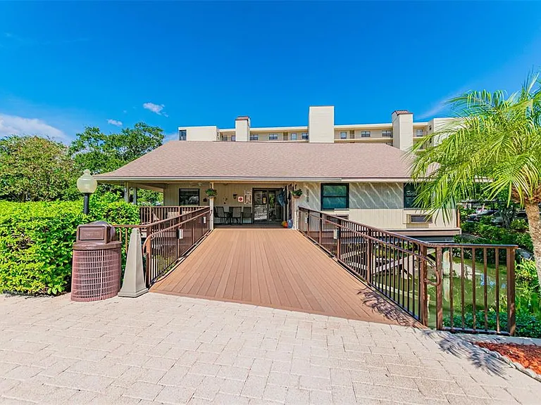 900 Cove Cay Dr #5F — Photo 81