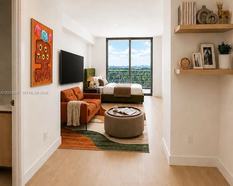 90 NE 32nd St #923