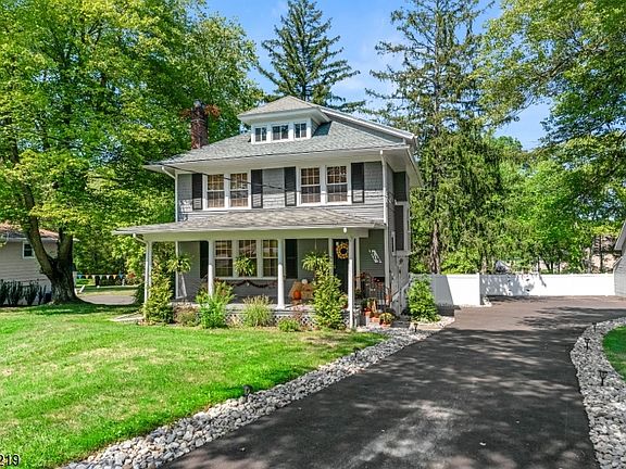 3rd image of 1105 Mountain Ave