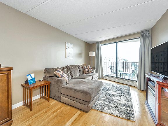 4th image of 1155 Warburton Ave APT 11N