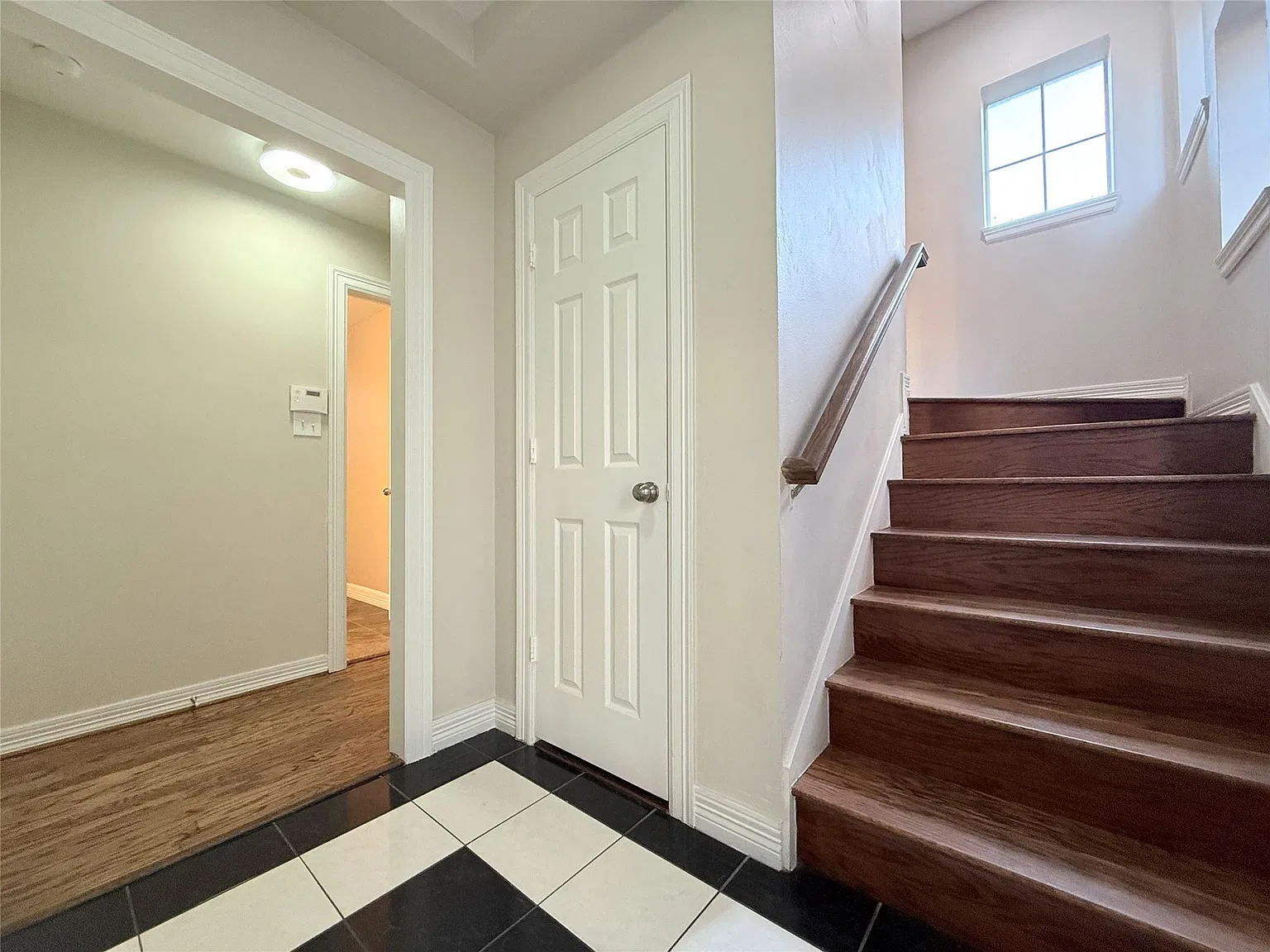 3 bed, 3.0 bath, 2237 sqft, $3,450 — Photo 3