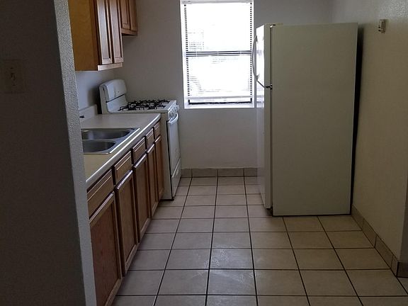 2nd image of 926 N Tornillo St #12