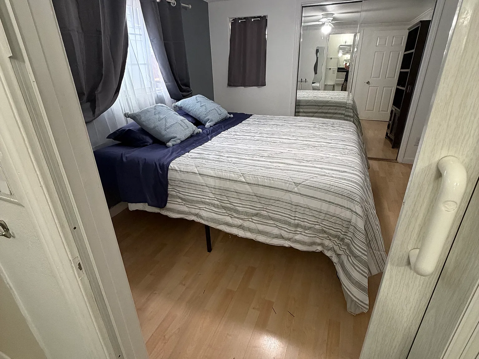 1521 Ford Ave — Photo 3