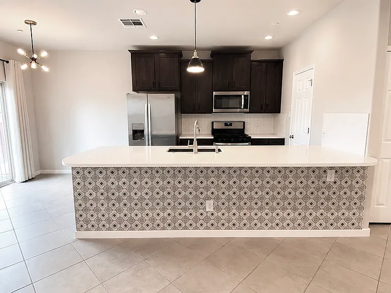 1302 Catalan Rd — Photo 5