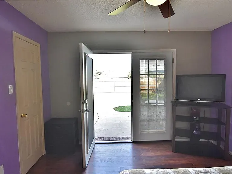 6323 Brookbriar Ct — Photo 3