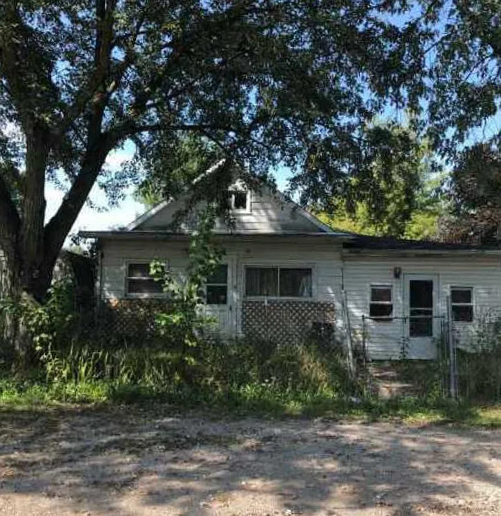 723 Lenox Ave photo 1