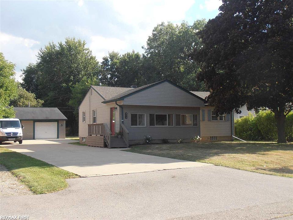 1st image of 852 De Etta Dr