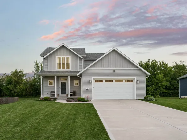 855 Goldfinch Ln, Marshall, WI 53559