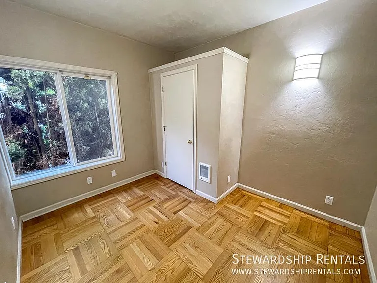 1825 Harris St #5 — Photo 8