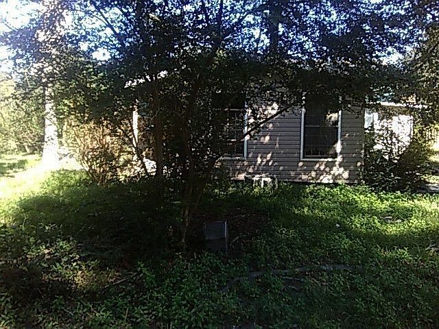2nd image of 633 Curl Rd