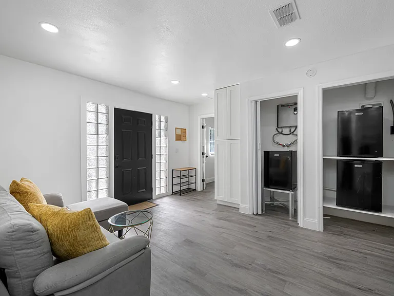4737 W Oklahoma Ave #1 — Photo 8