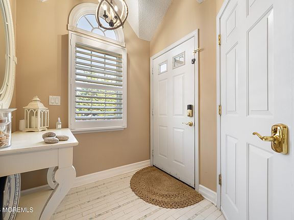 2nd image of 320 Southwinds Drive #20